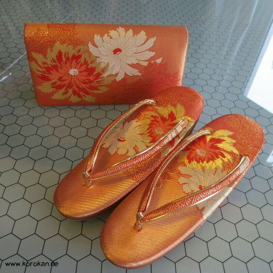 Set aus Brokat Zori und Tasche - Päonien