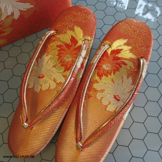 Set aus Brokat Zori und Tasche - Päonien