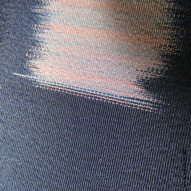 Kasuri Streifen, Ikat Technik Kimono Seidencrepe