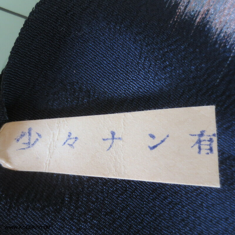Kasuri Streifen, Ikat Technik Kimono Seidencrepe