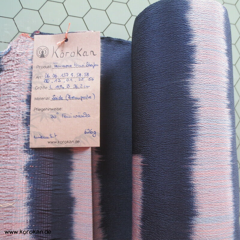 Kasuri Streifen, Ikat Technik Kimono Seidencrepe