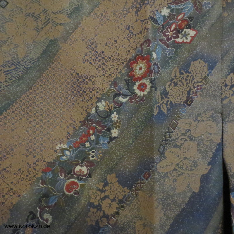 feine Blumen Diagonal Dochugi Kimonojacke