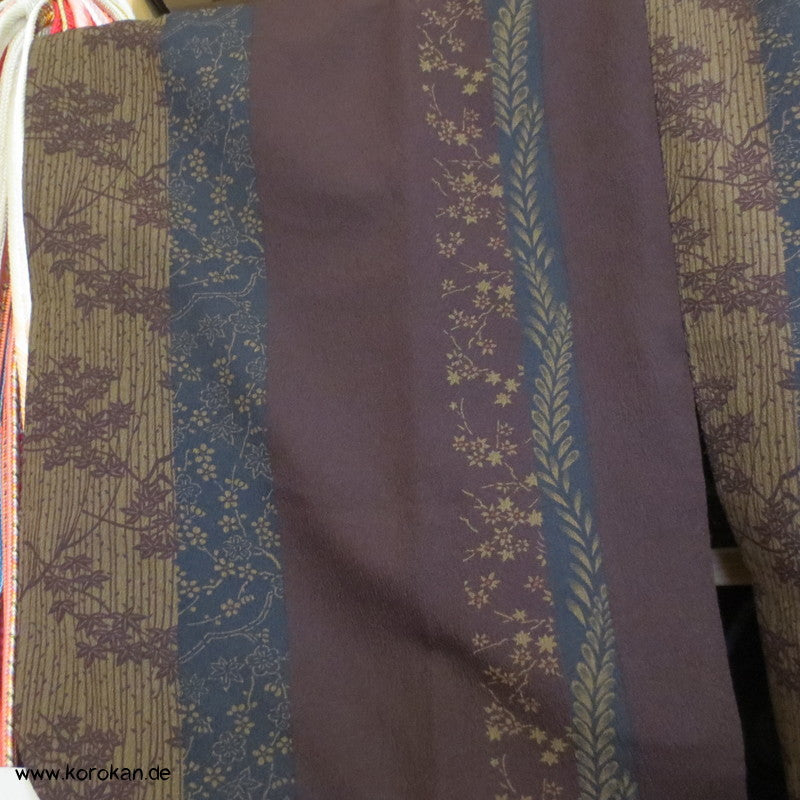 gedeckte Blumenstreifen Dochugi Kimonojacke