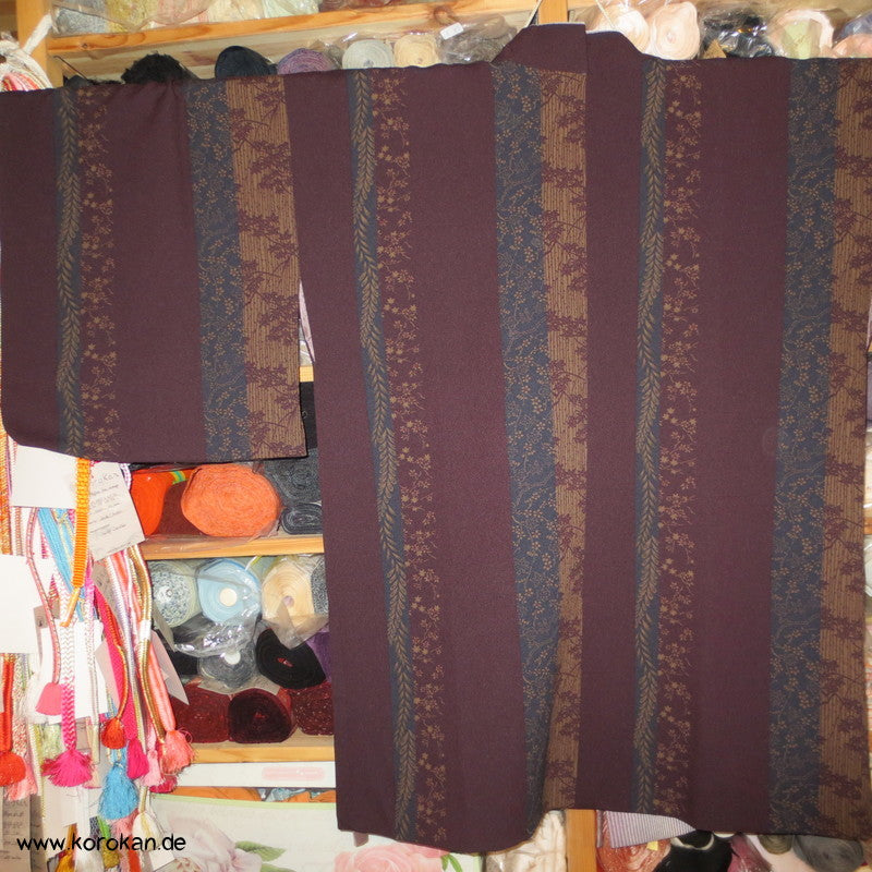 gedeckte Blumenstreifen Dochugi Kimonojacke