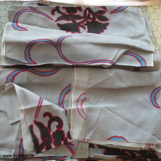 Araihari Rho Seide mit Arabesken