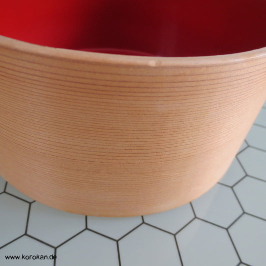 kleine Holz - Bambusschale mit roter Lackinnenseite