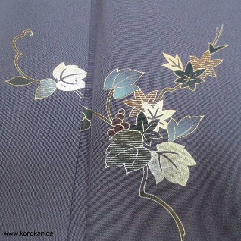 Homongi Seidencrepe Kimono goldenes Blättermuster auf grau