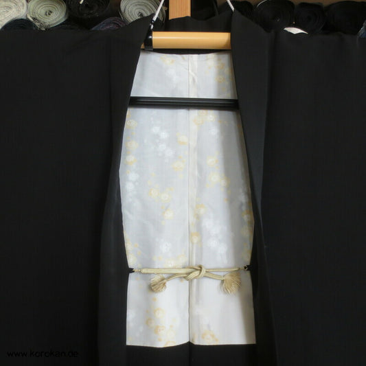 japanische Haori Kimono Jacke mit gemaltem Bambus auf schwarz