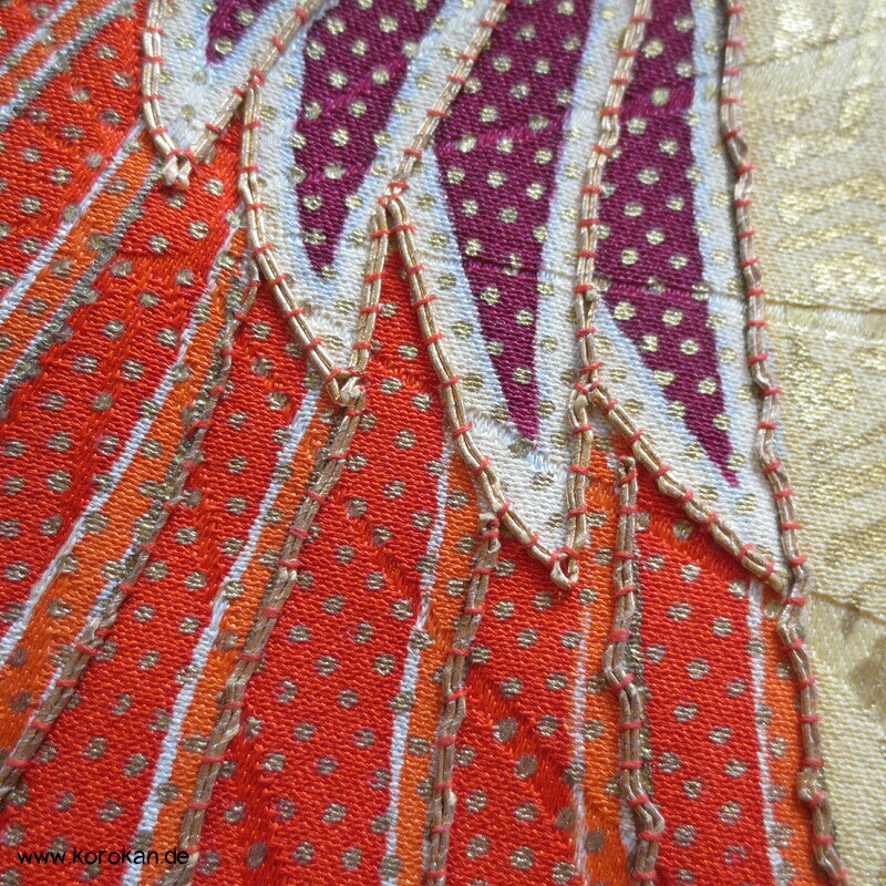 Araihari Furisode Kranich Seidendamast mit Stickerei