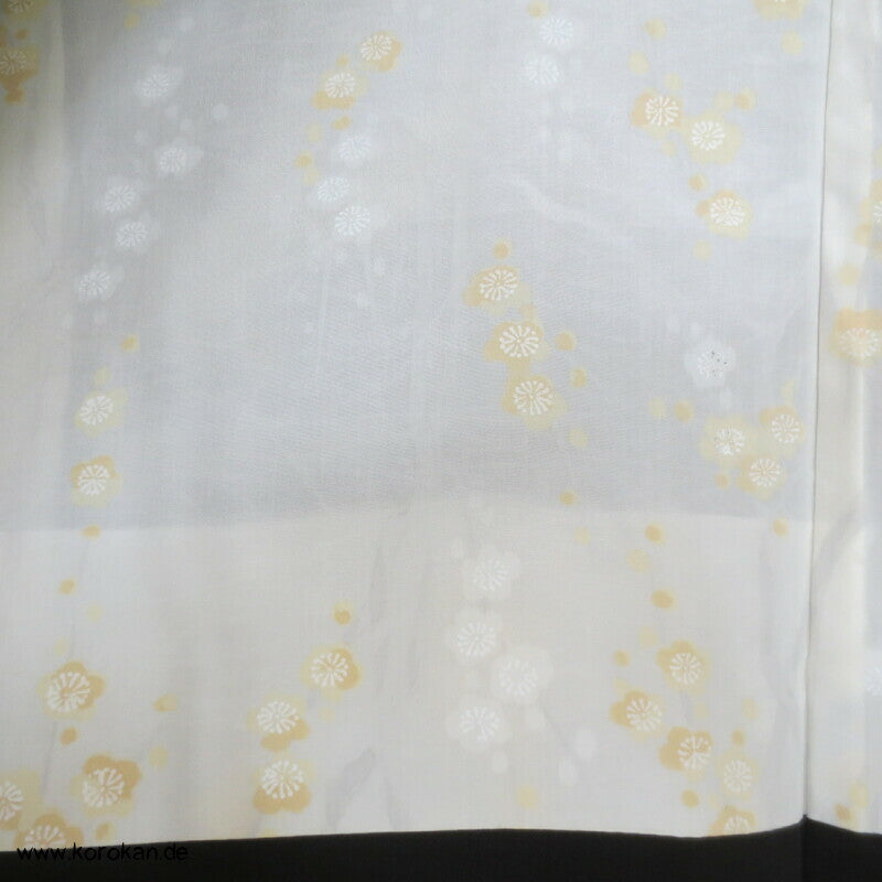japanische Haori Kimono Jacke mit gemaltem Bambus auf schwarz