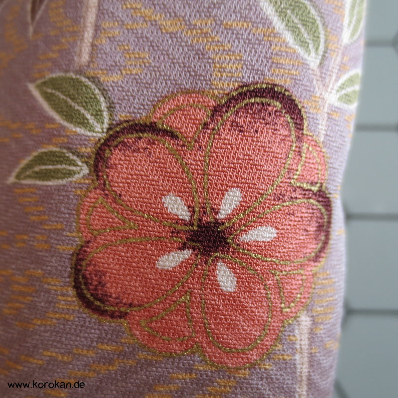 Sakura und Ume Blüten an Zweigen Komon Seiden Kimono