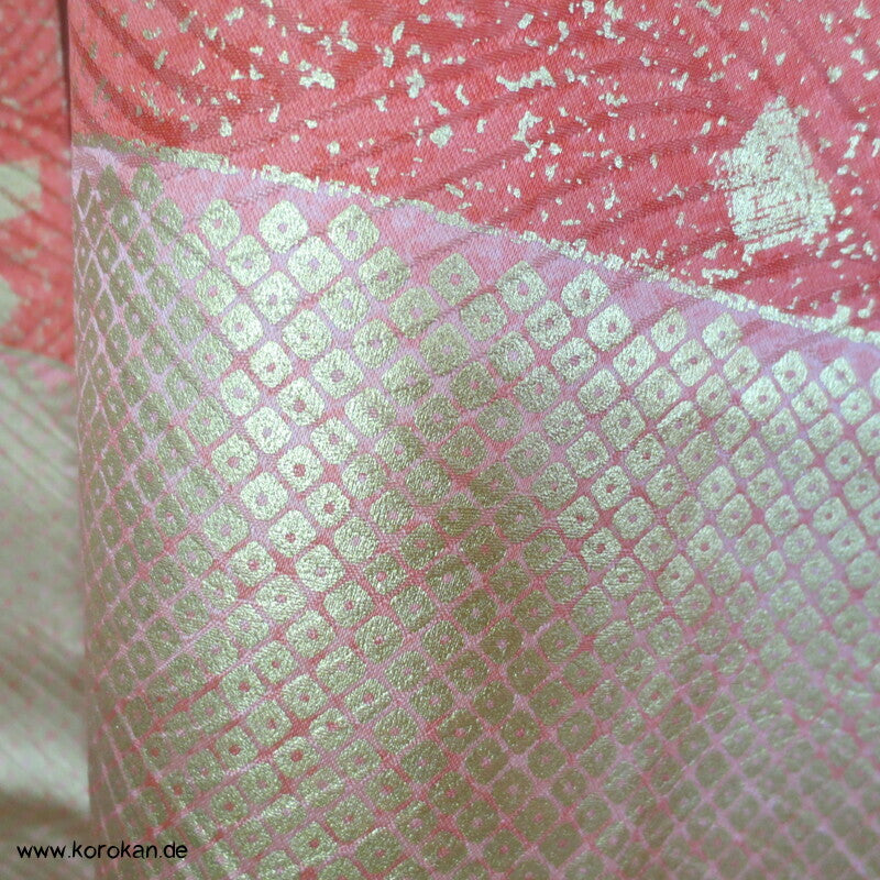 moderner japanischer Kamelien Furisode Seidendamast Kimono