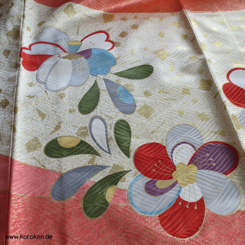 moderner japanischer Kamelien Furisode Seidendamast Kimono