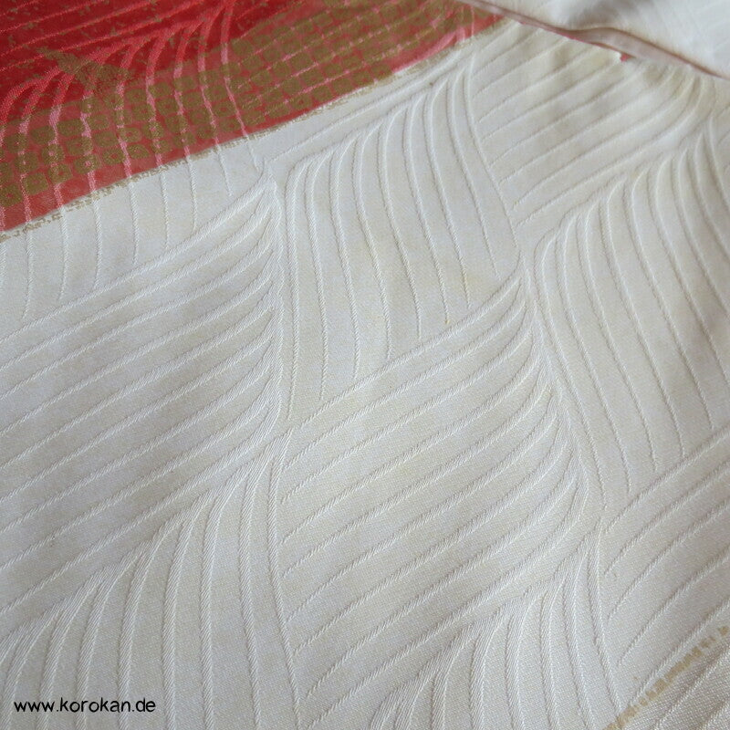 moderner japanischer Kamelien Furisode Seidendamast Kimono