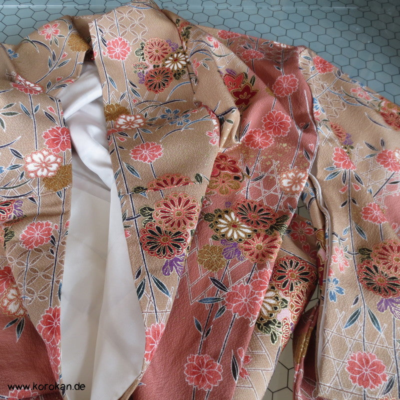 Sakura und Ume Blüten an Zweigen Komon Seiden Kimono