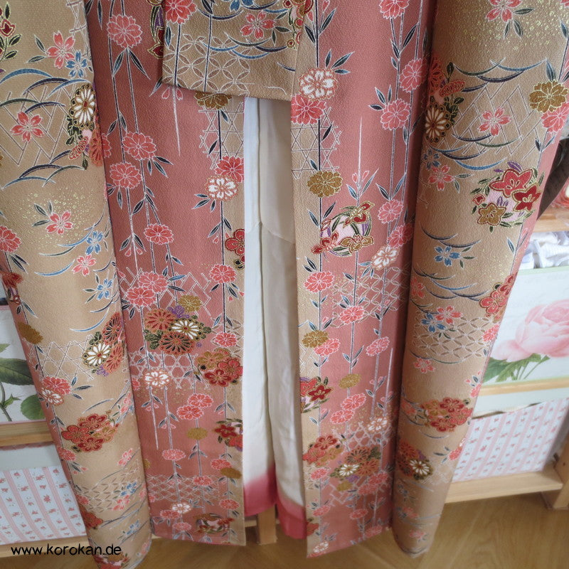 Sakura und Ume Blüten an Zweigen Komon Seiden Kimono