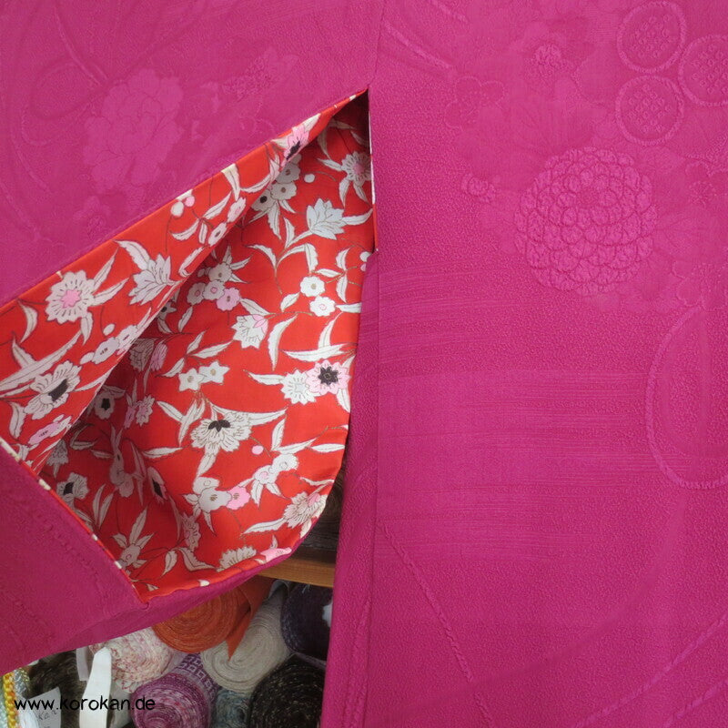 pinkfarbige Seiden Matelassé Mangiku Haori