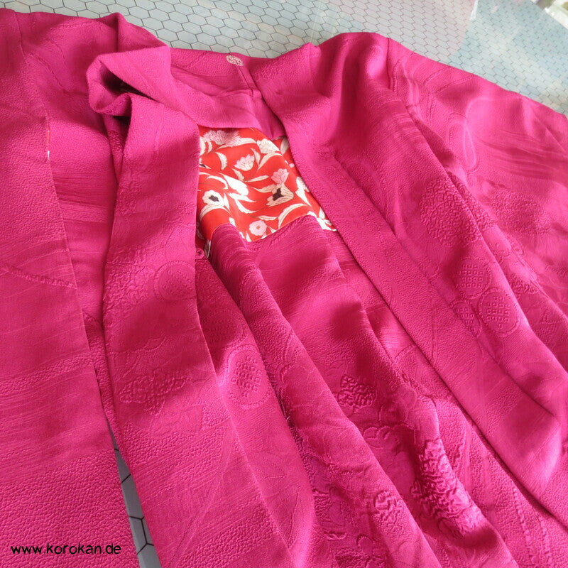 pinkfarbige Seiden Matelassé Mangiku Haori