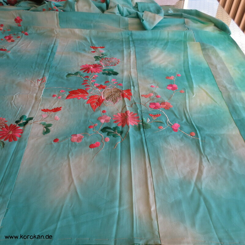 türkis Bokashi, üppige Stickerei Araihari Stoffstücke Seiden Karieba Furisode