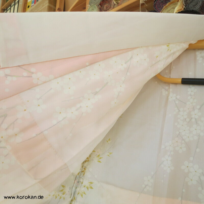 Sakura Seide mit Golddruck Juban Unterkimono