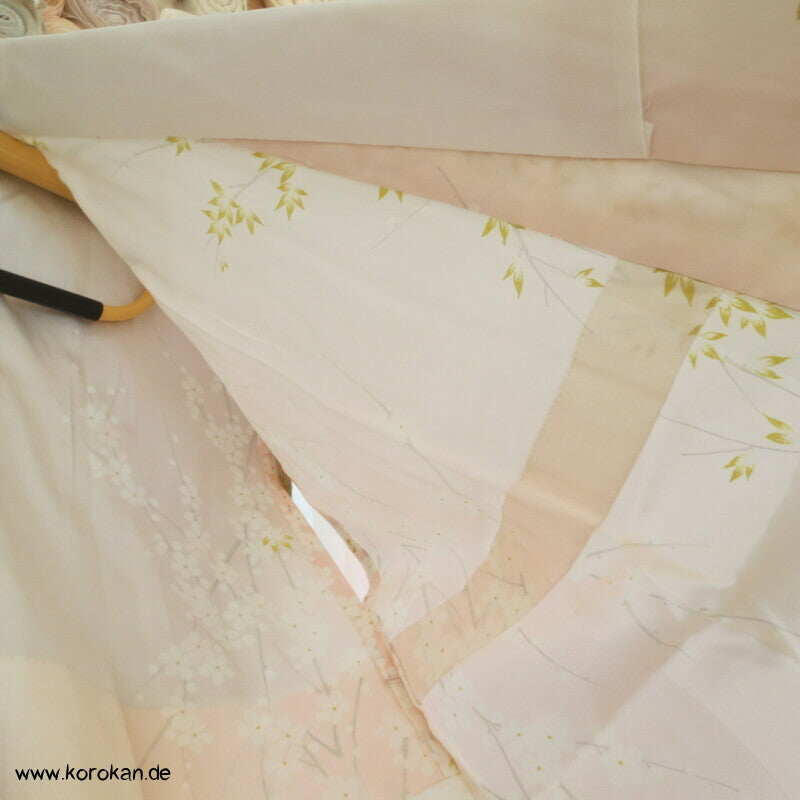 Sakura Seide mit Golddruck Juban Unterkimono