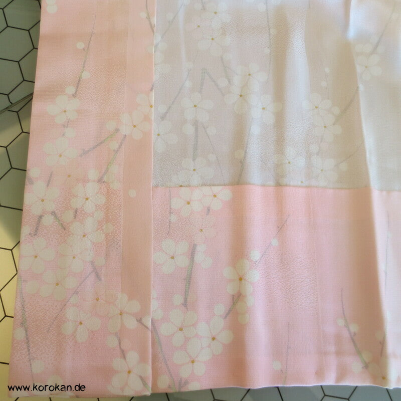 Sakura Seide mit Golddruck Juban Unterkimono