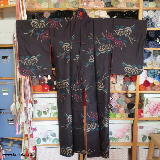 Japan Art Deco Chrysanthemen auf schwarz Meisen Seiden Kimono
