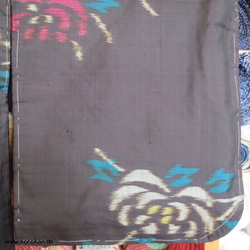 Japan Art Deco Chrysanthemen auf schwarz Meisen Seiden Kimono