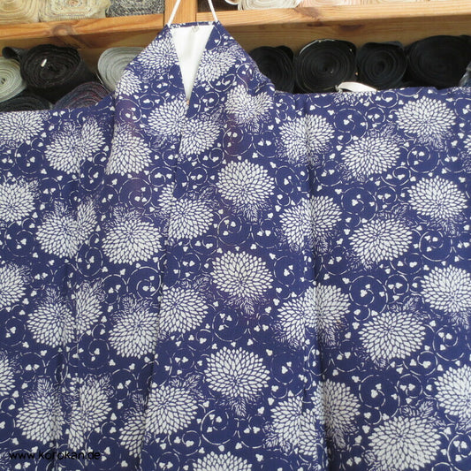 regelmäßige Chrysanthemen Komon Kimono