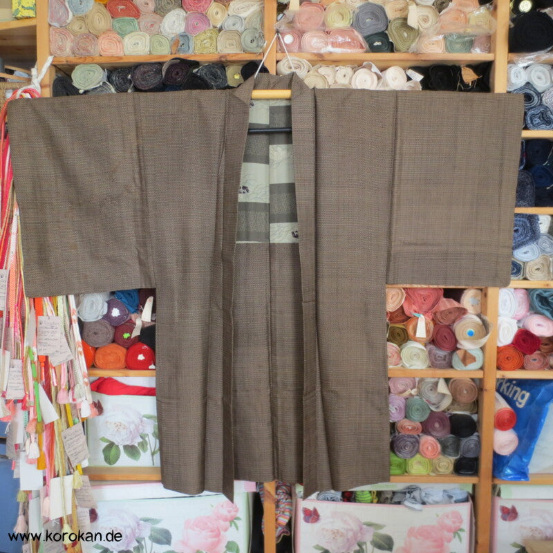hellbraune Kasuri Tsumugi Seide Haori Kimono Jacke, Reisgarbenfutter