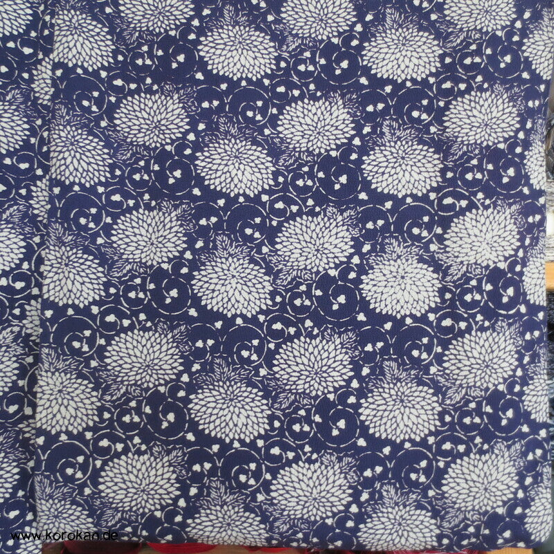 regelmäßige Chrysanthemen Komon Kimono