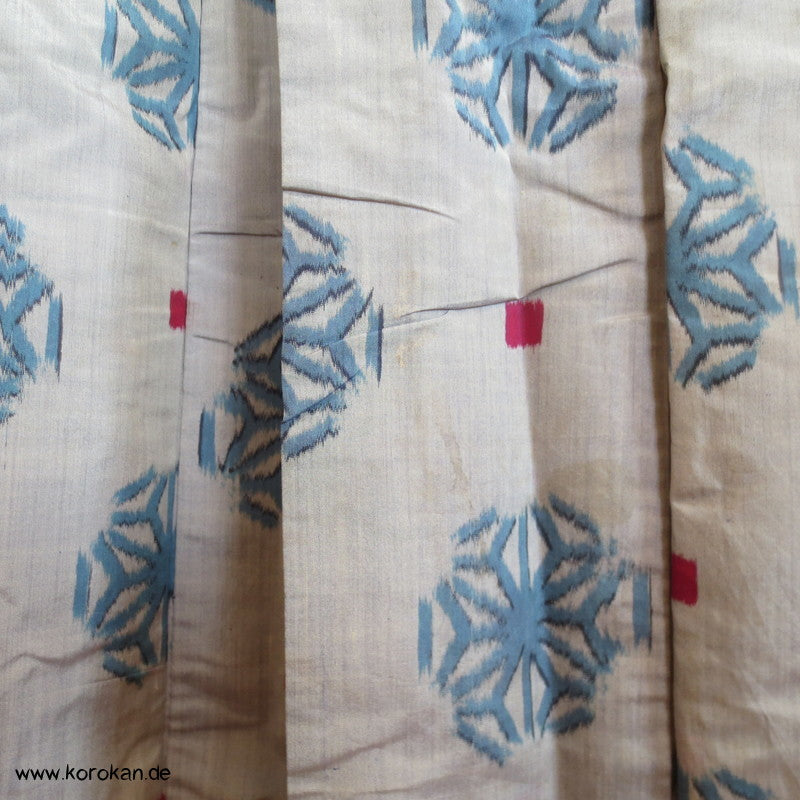 Asanoha Schneeflocken und rote Quadrate Meisen Seiden Kimono