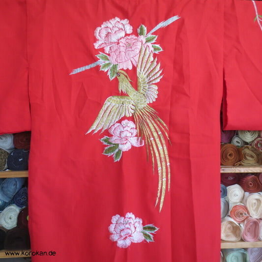Mitsukiku japanischer gestickter Phönix Touristenkimono