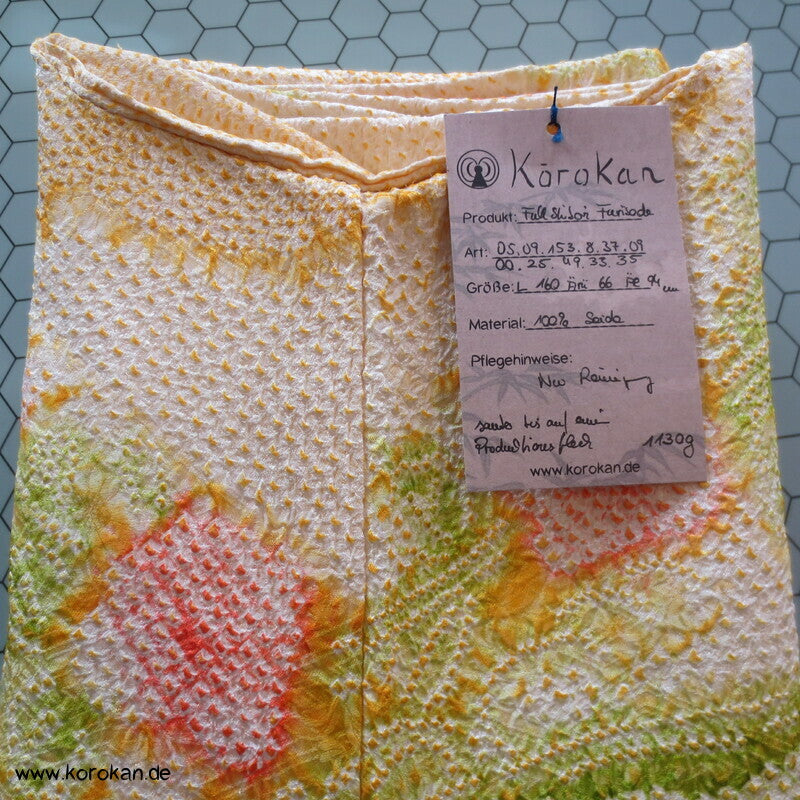 Full Shibori angedeutete Blumen und Blätter Seidendamast Furisode Kimono