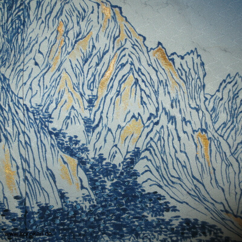 Schneelandschaft goldbestickt Irotomesode Kimono Seiden Karieba