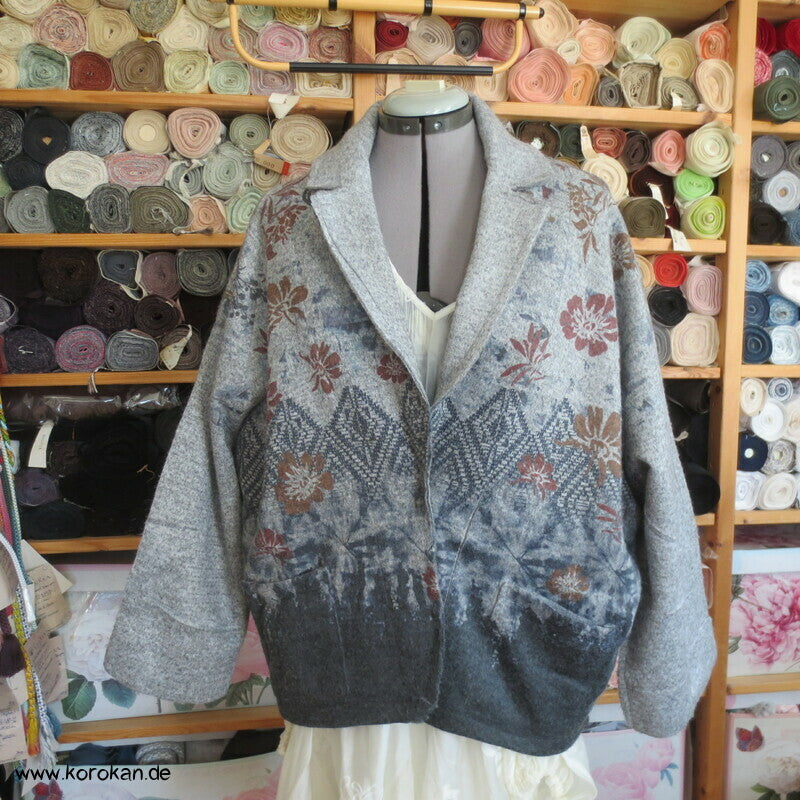 italienische Wollwalkjacke, mit Druckmuster auf grau
