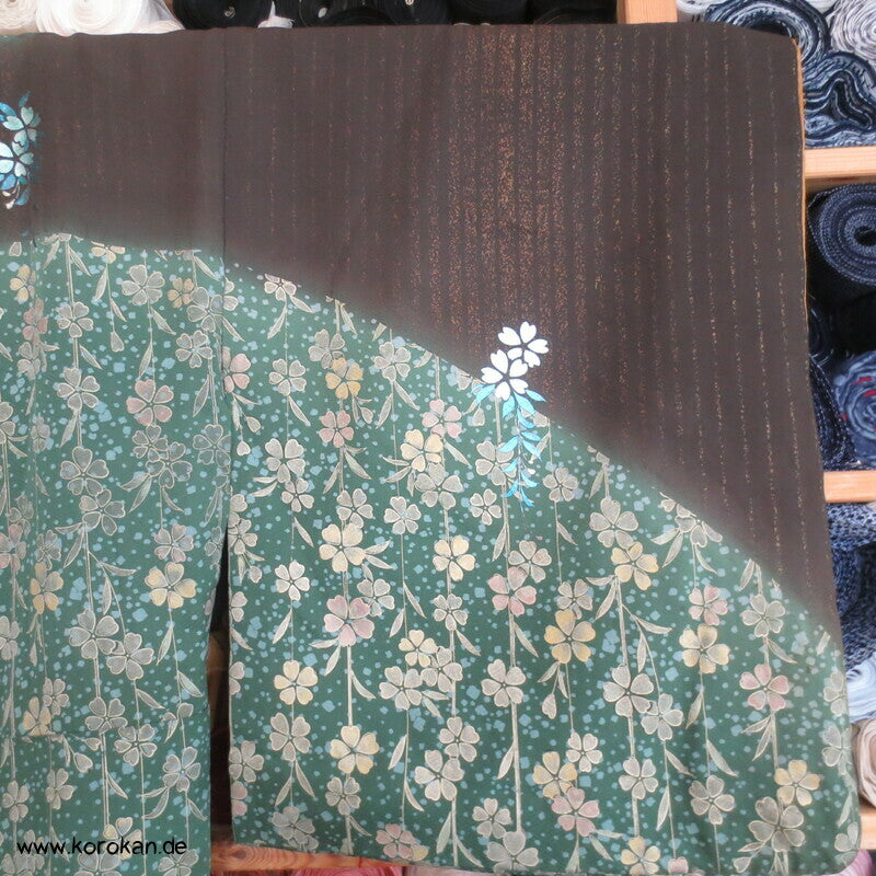 Sakura bei Nacht Seide mit viel Gold, Araihari Homongi Kimono