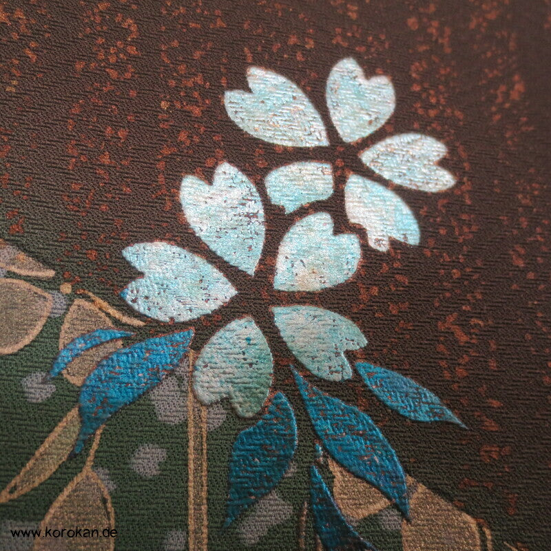 Sakura bei Nacht Seide mit viel Gold, Araihari Homongi Kimono