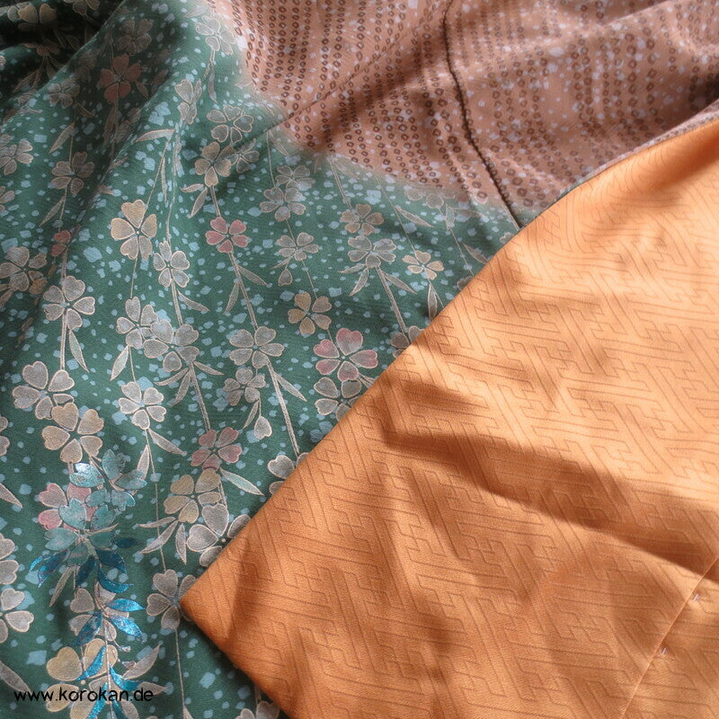 Sakura bei Nacht Seide mit viel Gold, Araihari Homongi Kimono