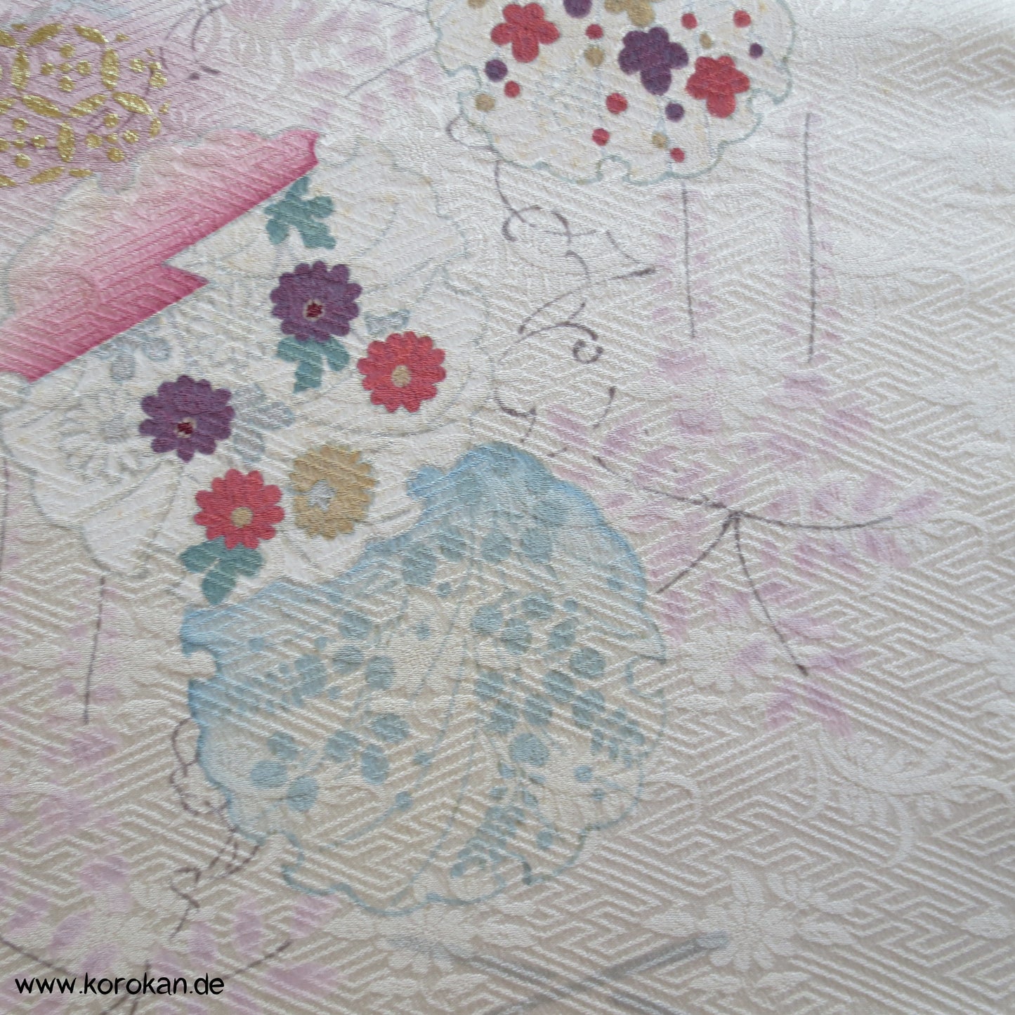 goldene Nebel und Schneeflocken Kimono Seidendamast