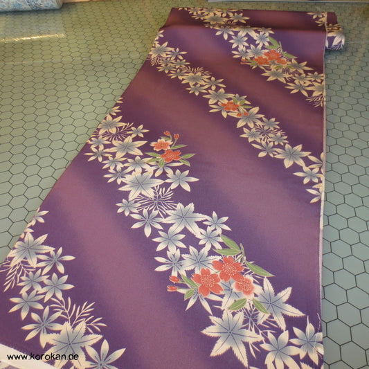 diagonaler Blumenstreifen Kimono Seidencrepe