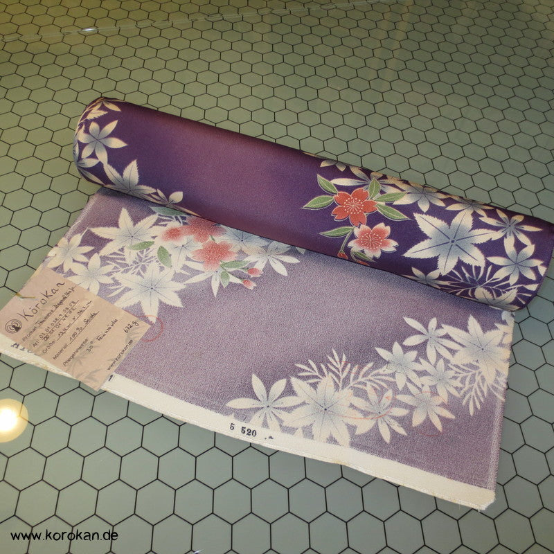 diagonaler Blumenstreifen Kimono Seidencrepe