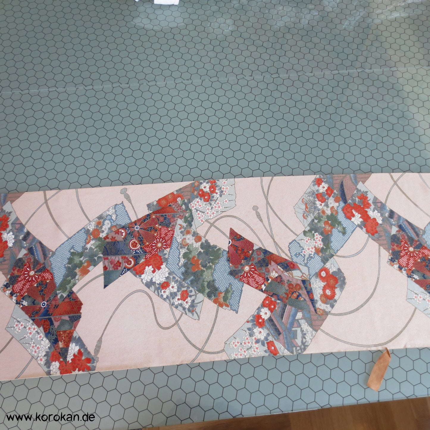 Shikishi Druck mit Bändern Kimono Seidenstoff