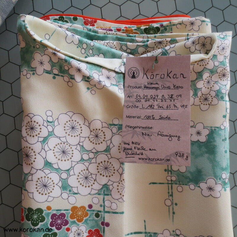 bunte Ume Pflaumen Blüten Komon Kimono