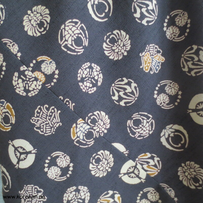 Bias Cut Rock aus Kimono Wolle Seide Tsumugi mit lauter Mon
