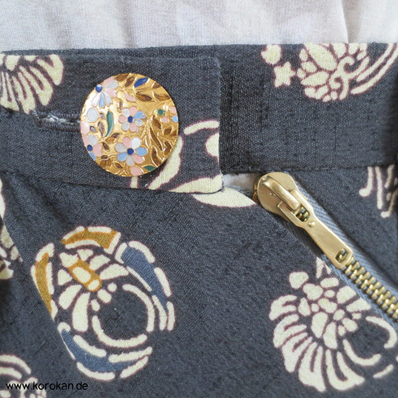 Bias Cut Rock aus Kimono Wolle Seide Tsumugi mit lauter Mon