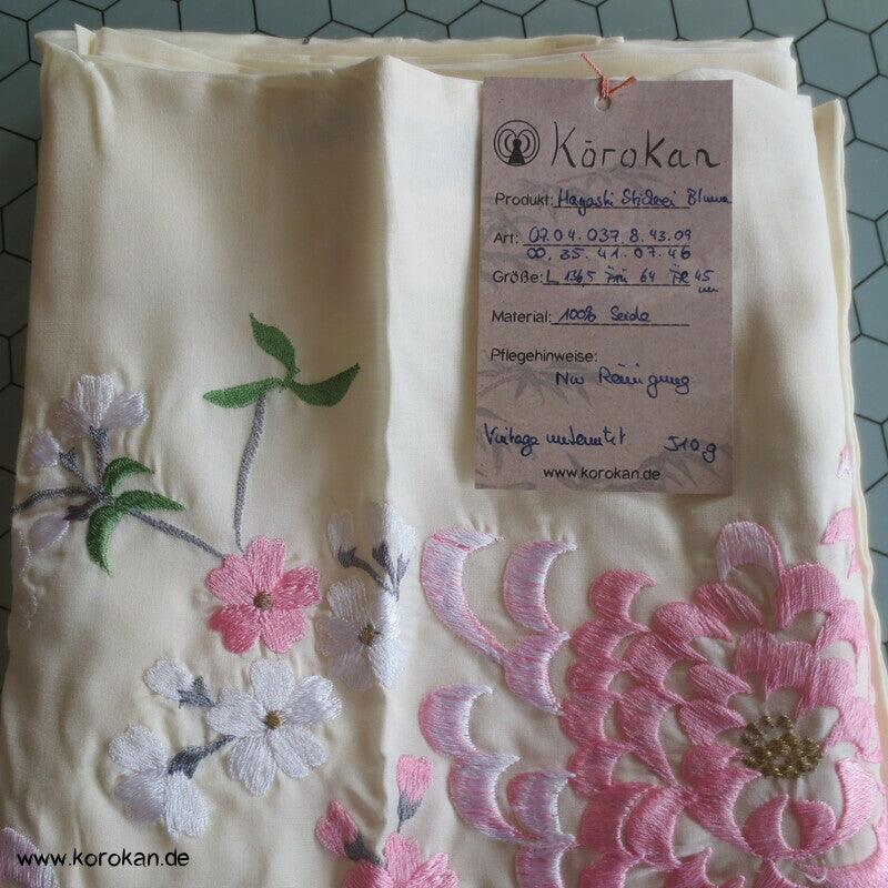 Hayashi Kimono als Juban, Seide, bestickt