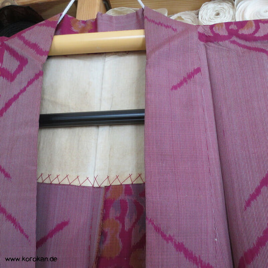 Art Deco Blüten und Sayagata Kasuri Meisen Seiden Hitoe Kimono