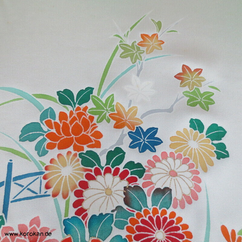 Blumen gemalt auf heller Seide Tanmono für Homongi