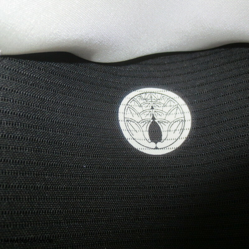 Mofuku 5 Mon formeller Kimono aus Rho gewebter Seide